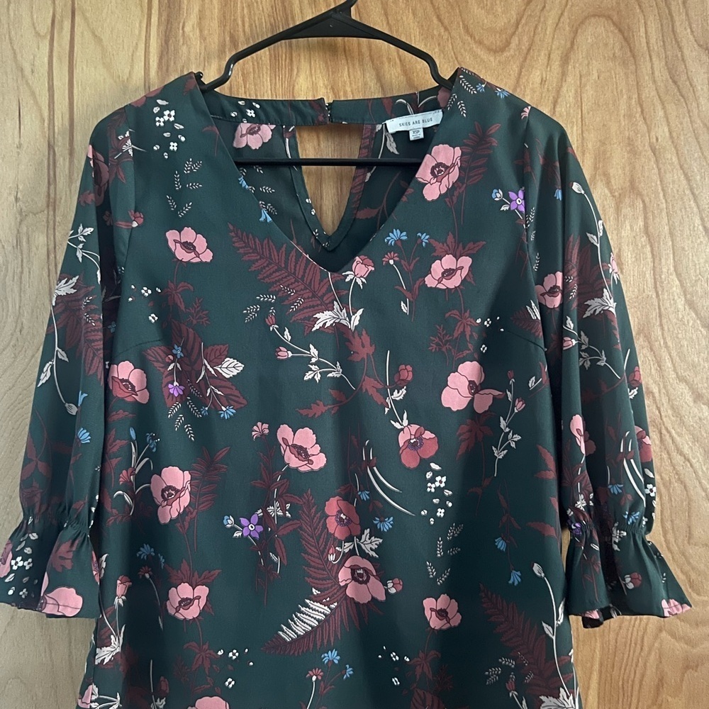 Skies Are Blue Dark Green Blouse with Pink and Purple Floral Design - Picture 4 of 11
